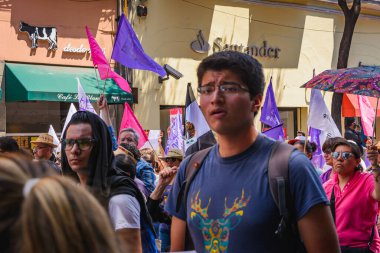 CDMX, Mexico City / Mexico - 17 Eylül 2017: 'Ni Una Menos' marşı, Ciudad de Mexico, Centro historico, Meksika.