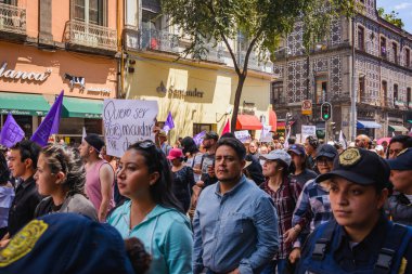 CDMX, Mexico City / Mexico - 17 Eylül 2017: 'Ni Una Menos' marşı, Ciudad de Mexico, Centro historico, Meksika.