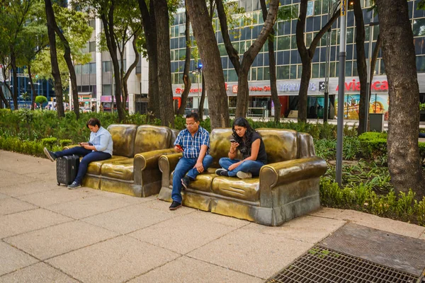 Cdmx Mexico Mexico 2017 People Looking Mobile Phones While Rest 로열티 프리 스톡 이미지