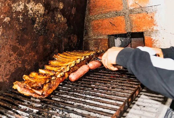 Parrillada Аргентинское Барбекю Сделать Живой Уголь Огня Говядина Асадо Хлеб — стоковое фото