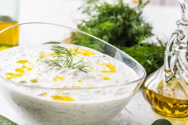 Griekse Dipsaus Dressing Tzatziki Bereid Met Olijfolie Van Geraspte Komkommer — Stockfoto