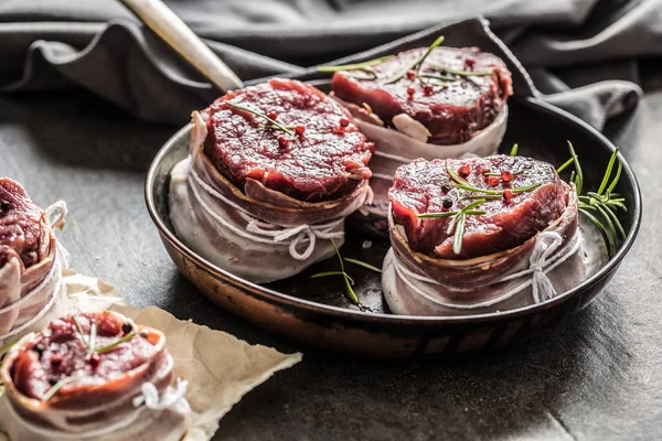 Steak Hovězí Svíčkové Obalený Slaninou Uložená Pánve — Stock fotografie