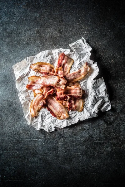 Udsigt Ristet Bacon Papir Slagterbræt - Stock-foto