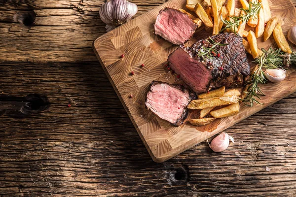 Grillezett Marhahús Steak Burgonya Krumpli Fából Készült Táblán — Stock Fotó