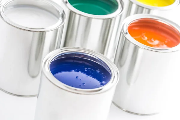 Plein Pots Peinture Multicolores Sur Table Blanche — Photo