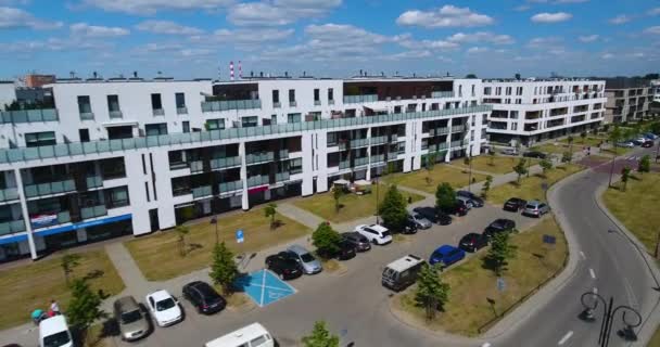 Vista aérea dos blocos de apartamentos em Varsóvia — Vídeo de Stock