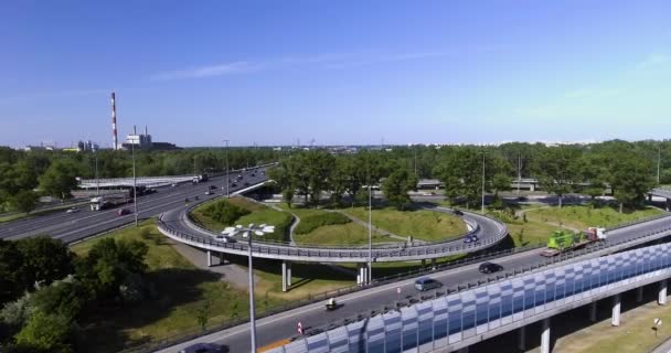 Vista de una intersección de carreteras en Varsovia — Vídeo de stock