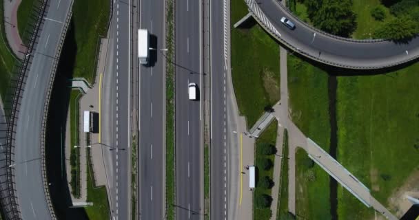 Aerial strzał głową z zatłoczonych autostrady — Wideo stockowe