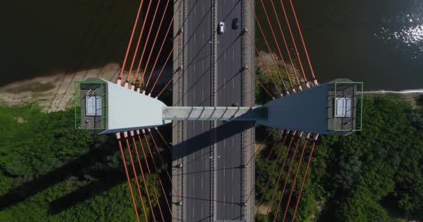 Vue aérienne du haut vers le bas du pont Siekierkowski. Pont de corde rouge — Video