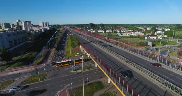 Intersección de la autopista. Vista aérea — Vídeos de Stock