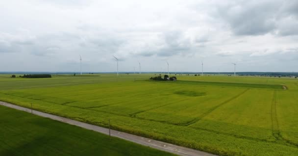 Varşova Polonya Rüzgar Türbini Çiftliği Havadan Görünümü — Stok video