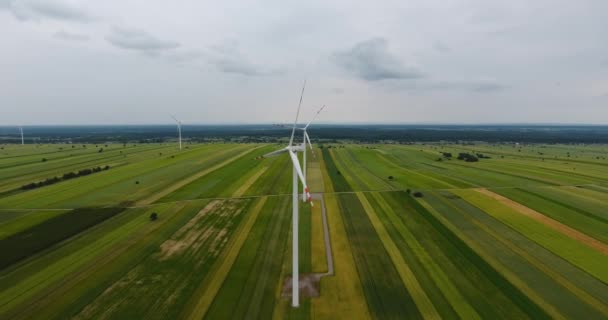 Obnovitelné zdroje energie v Polsku. Letecký pohled — Stock video