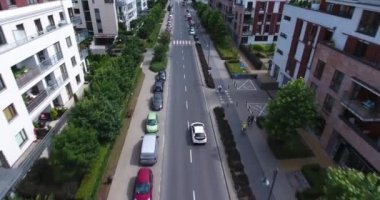 Varşova, Polonya: Varoşlarda araba araba. Havadan görünümü. Chase atış