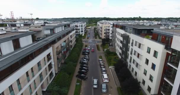 Warschau Polen Luftaufnahme Einer Straße Zwischen Wohnkomplexen — Stockvideo