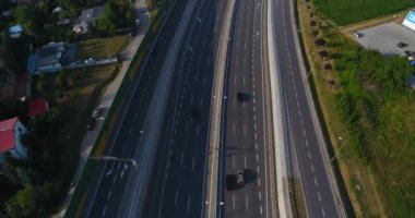 Uçan Otoban üzerinden. Saat meşgul