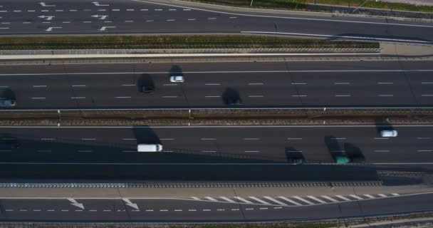 宽阔公路的架空景观。空中稳定射击 — 图库视频影像