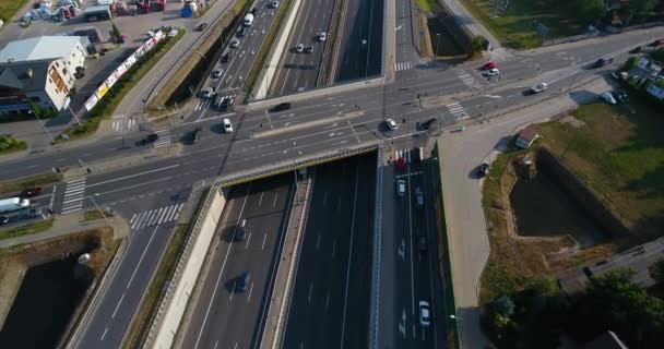 Vista desde arriba de la intersección de la autopista — Vídeos de Stock