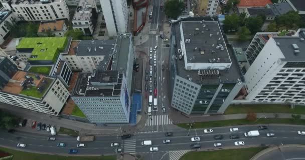 Vista Aérea Del Tráfico Que Corre Las Calles Ciudad Varsovia — Vídeos de Stock