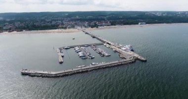 Pier deniz. Havadan görünümü