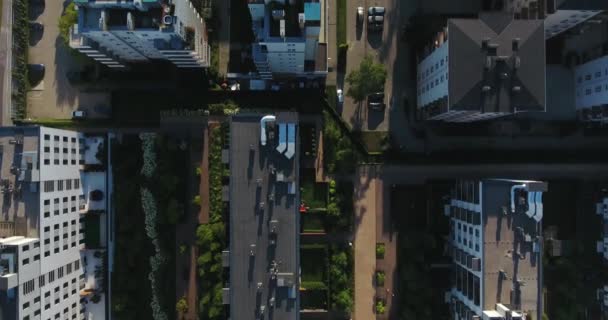 Κοιτώντας Ευθεία Κάτω Στις Στέγες Των Κτιρίων Κατοικιών Βαρσοβία Πολωνία — Αρχείο Βίντεο