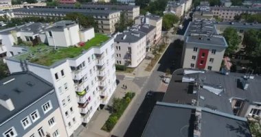 Microdistrict. Cadde görünümü. Hava atış: Varşova, Polonya