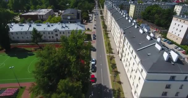 Revelando Vista Para Rua Drone Shot Varsóvia Polónia — Vídeo de Stock