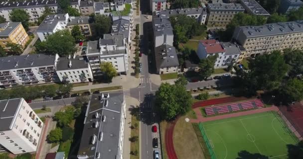 Volare Verso Tetto Del Condominio Varsavia Polonia — Video Stock