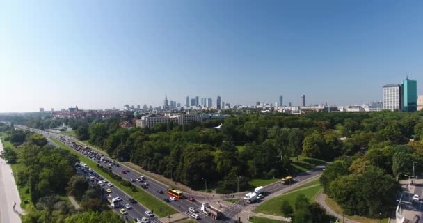 Letecké Varšava Panorama na slunečný den — Stock video