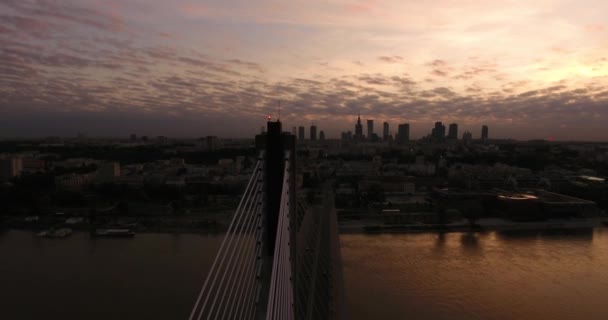 Panorama Över Warszawa Och Swietokrzyski Bron Vid Solnedgången Antenn Skott — Stockvideo