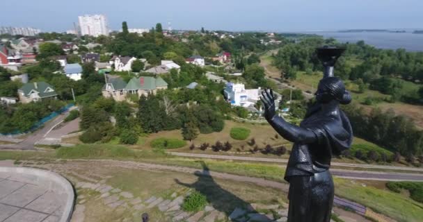 Close Up van Homeland moeder Monument. Luchtfoto — Stockvideo