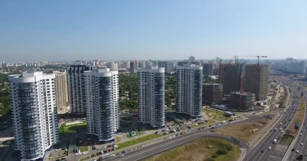 Nouveau Quartier Des Appartements Vue Aérienne Par Jour Ensoleillé Kiev — Video