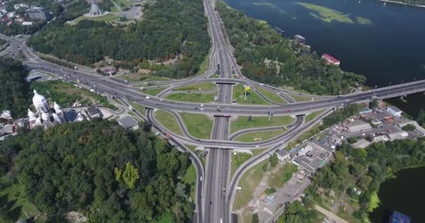 Aerial Drone Shot Massive Circular Shaped Highway Kiev Ucrania — Vídeos de Stock