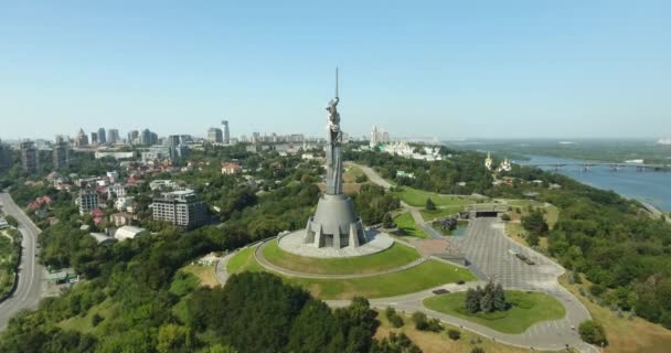 Памятник Отечеству Киеве Украина — стоковое видео