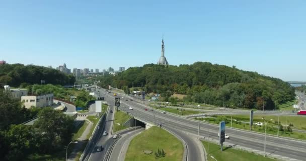 Flying Motherland Monument Hill Kiev Ukraine — стоковое видео