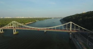 Parkovyy köprü Kiev Panoraması. Hava sahne: Kiev, Ukrayna
