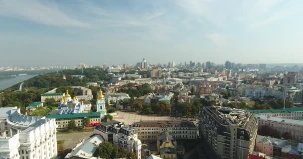 キエフでの生命の流れ 空中パノラマ ビュー キエフ ウクライナ — ストック動画
