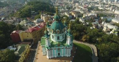 Saint Andrew's kilise katedral. Güneşli hava İzlenme: Kiev, Ukrayna