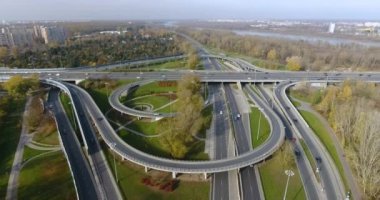 Varşova, Polonya: Anteni: çevre etkisi kötü bir araba. Otomobil karayolu üzerinde çalışan