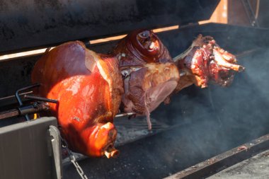 Tükürük üzerine kavrulmuş et