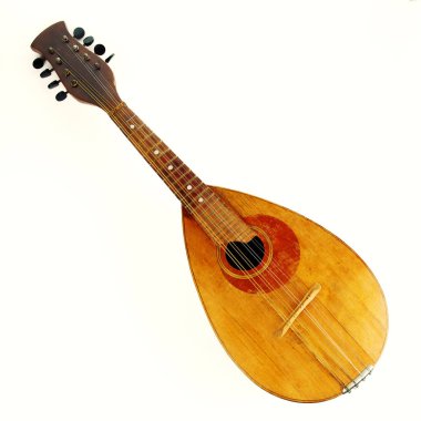 Çapraz olarak bir siyah arka plan üzerinde bulunan eski mandolin. Beyaz arka plan üzerinde izole. 