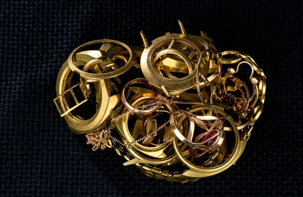 Sepotong Emas Perhiasan Tua Dan Rusak Jam Tangan Emas Dan — Stok Foto