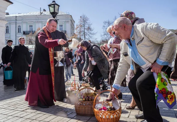 Київ Україна Квітня 2018 Традиційні Благословення Великдень Продуктів Свято Михайлівський — стокове фото