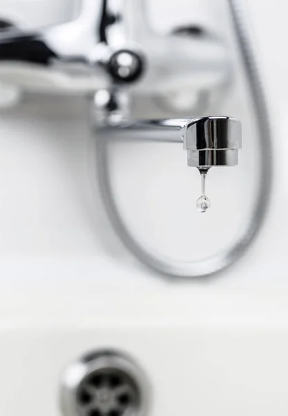 Drop Pure Water Dripping Mixer Selective Focus — Stock Photo, Image