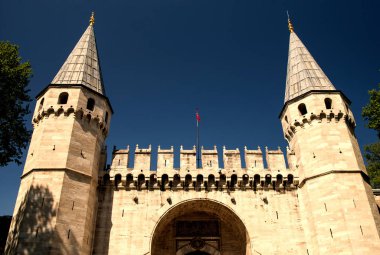 Topkapı Sarayı için ana giriş Osmanlı İmparatorluğu'nun ana sarayıdır. Istanbul, Türkiye.