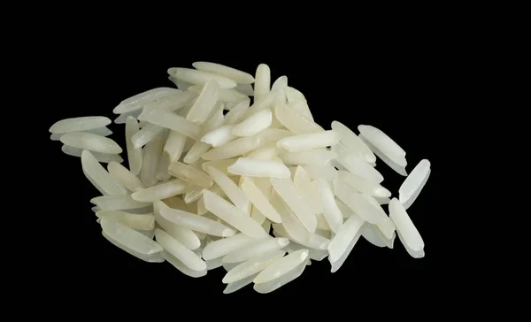 Une Pile Riz Basmati Est Isolée Sur Fond Miroir Noir — Photo