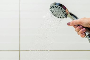 Kadın el duş başlığı su akışı Jets. 