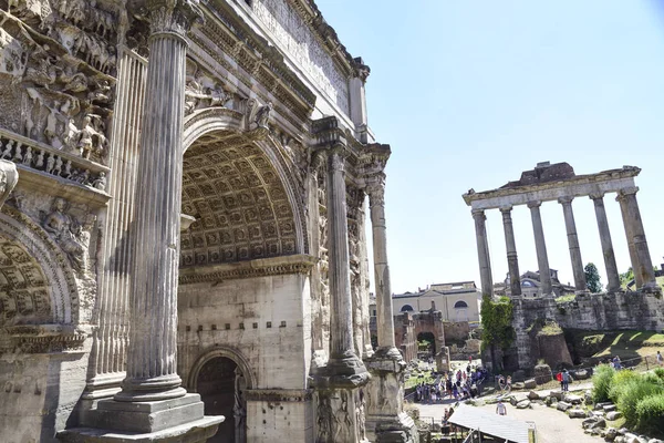 Rome Italië Ruïnes Van Keizerlijke Fora Van Rome Boog Van — Stockfoto