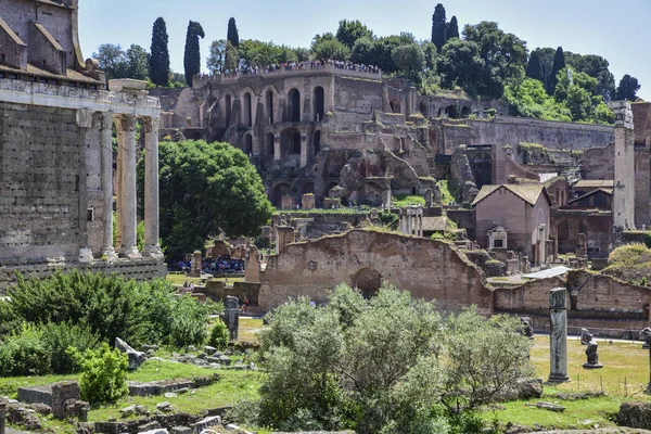 Roma Talya Mparatorluk Delikleri Kalıntıları Binaların Kalır — Stok fotoğraf