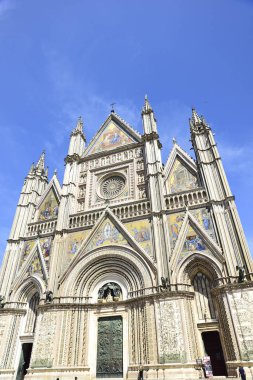 Orvieto Katedrali (Duomo di Orvieto) İtalya'nın cephe. İnşaat Gotik tarzı Madonna için adanmış