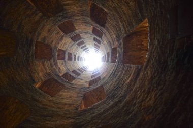 St Patrick's şey, Orvieto, İtalya. Tarihi iyi. Büyük mühendislik iş, 1547 inşa edilmiş. Derinlik 54 metre, genişliği 13 metre... özellikleri spiral merdivenler